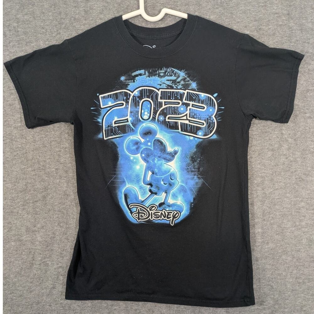 Disney Mickey Mouse 2023 Black Front Futuristic Graphic T-Shirt Size S‎